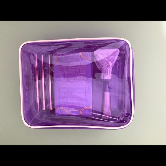 Bundle Alamar Eyeshadow & Primer Makeup Brushes Hoop Earrings & Case 10”x8” NWT - Picture 3 of 8